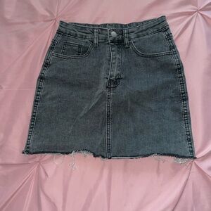 SHEIN Solid Raw Hem Straight Denim Skirt